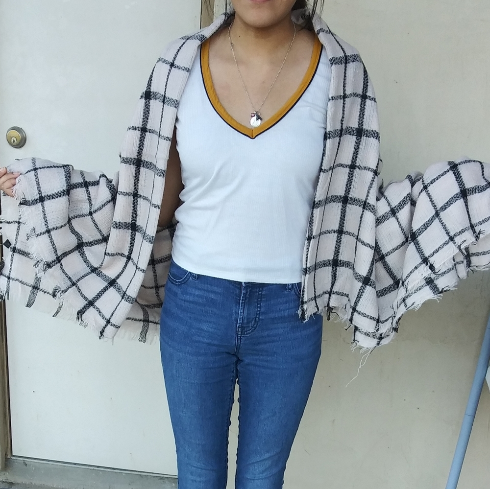 Checker scarf shawl wrap